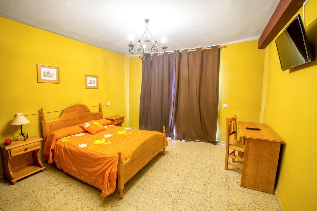 La Casona Del Pinar Albergue Сан-Рафаэль Экстерьер фото